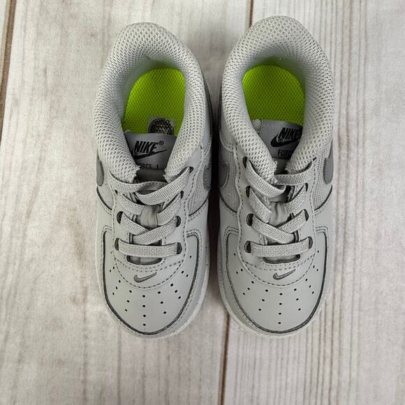 nike toddler air force 1 low sneakers 8C - Picture 3 of 7